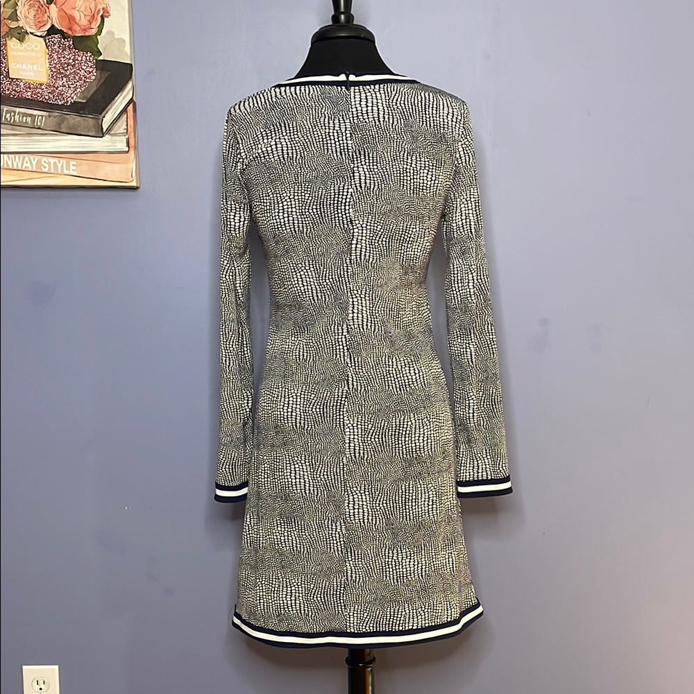 MICHAEL Michael Kors Blue & White Mottled Knit Knee-Length Dress Size Medium - Picture 5 of 10